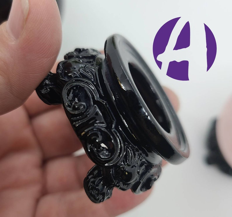 Black Resin Crystal Sphere Stand